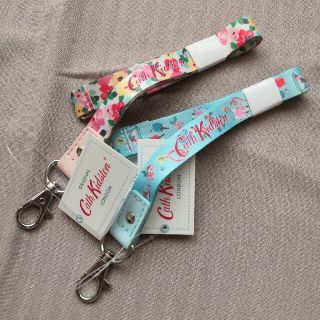 キャスキッドソン(Cath Kidston)の【m33様専用】新品キャス・キッドソン ランヤード☆２個組(ネックストラップ)