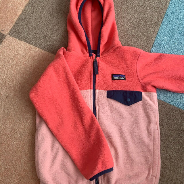 patagonia(パタゴニア)のパタゴニアフリース キッズ/ベビー/マタニティのキッズ服女の子用(90cm~)(ジャケット/上着)の商品写真