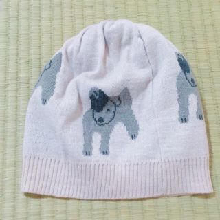 トップショップ(TOPSHOP)のTOPSHOP ニット帽　ビーニー　犬柄　ベージュ(ニット帽/ビーニー)