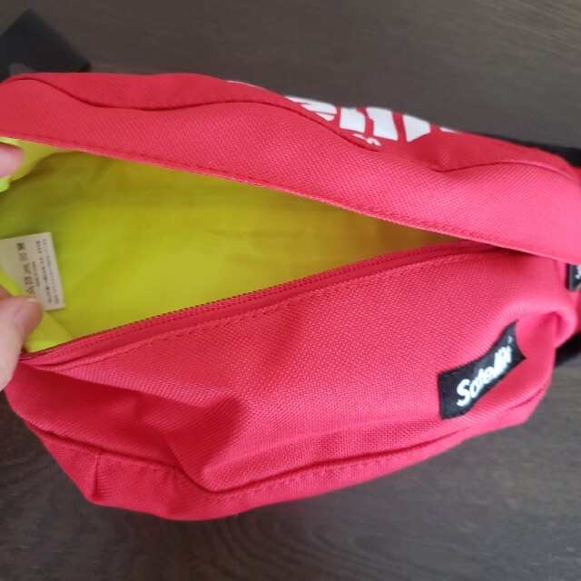 【新品】Satellite ボディバッグ 赤 レディースのバッグ(ボディバッグ/ウエストポーチ)の商品写真