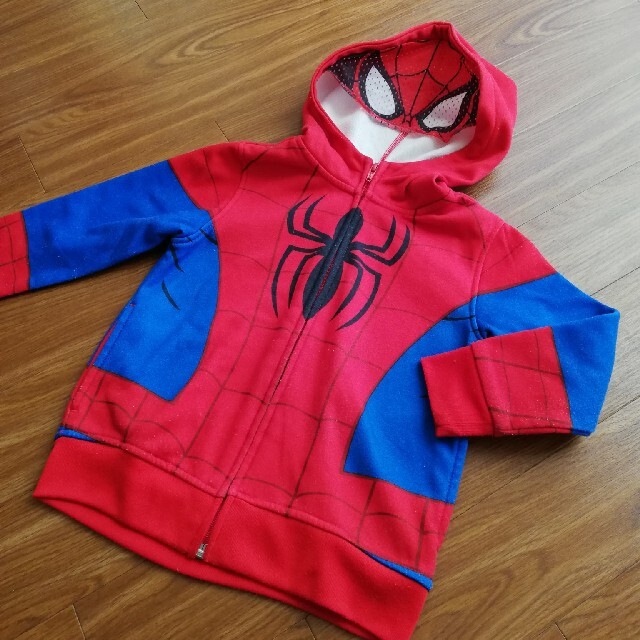 MARVEL(マーベル)のスパイダーマン　パーカー　110 キッズ/ベビー/マタニティのキッズ服男の子用(90cm~)(ジャケット/上着)の商品写真