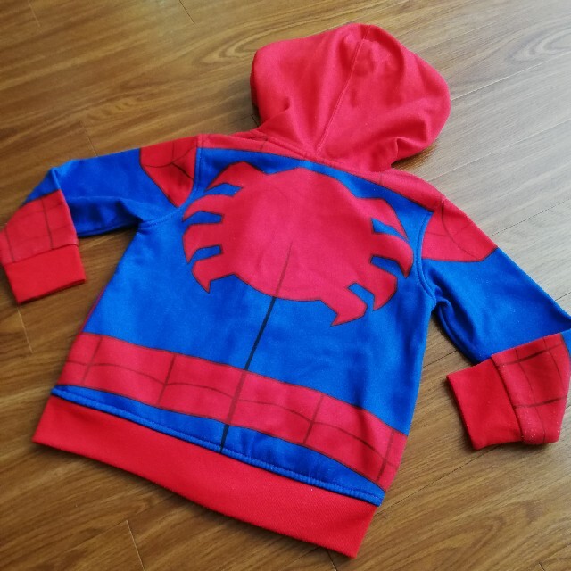 MARVEL(マーベル)のスパイダーマン　パーカー　110 キッズ/ベビー/マタニティのキッズ服男の子用(90cm~)(ジャケット/上着)の商品写真