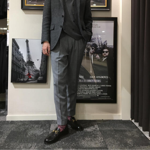 The Suit Company スーツカンパニー イタリア生地 レダ スラックス タック入り グレー無地の通販 By Kaka S Shop スーツカンパニーならラクマ