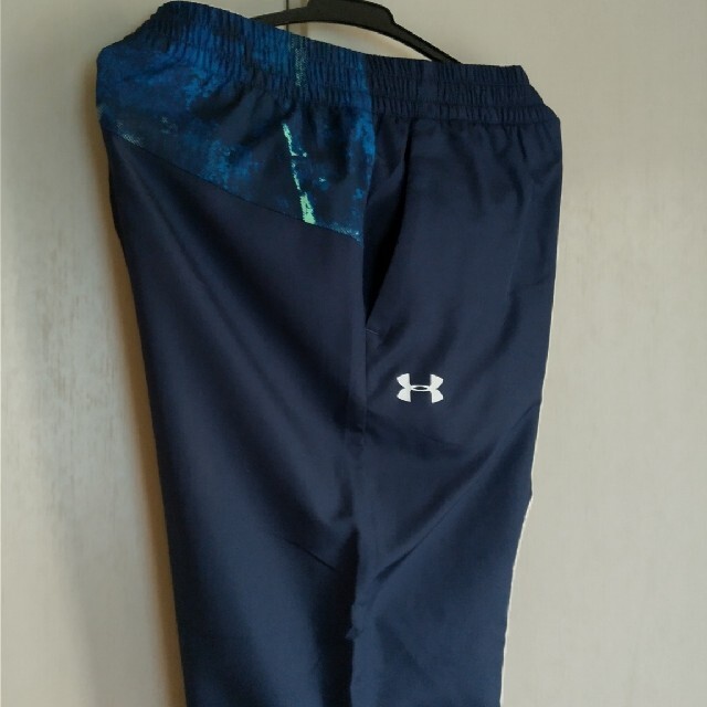 UNDER ARMOUR(アンダーアーマー)の新品！アンダーアーマー裏トリコットウィンドパンツ160 キッズ/ベビー/マタニティのキッズ服男の子用(90cm~)(パンツ/スパッツ)の商品写真