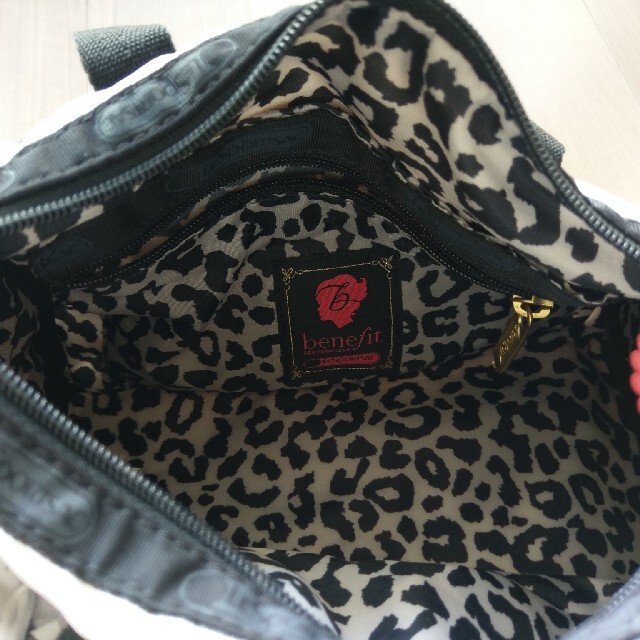 LeSportsac(レスポートサック)のレスポートサック☆中古☆ベネフィットコラボ レディースのバッグ(ショルダーバッグ)の商品写真