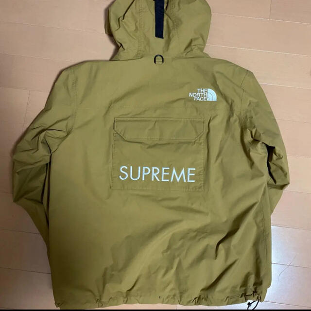 Supreme(シュプリーム)のsupreme ノースフェイス　M Cargo Jacket 2020ss メンズのジャケット/アウター(マウンテンパーカー)の商品写真