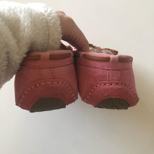 UGG(アグ)のUGG ピンクモカシン スリッポン レディースの靴/シューズ(スリッポン/モカシン)の商品写真