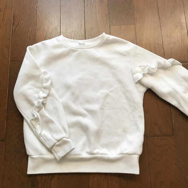 GU(ジーユー)のGU  トレーナー　130 キッズ/ベビー/マタニティのキッズ服女の子用(90cm~)(Tシャツ/カットソー)の商品写真