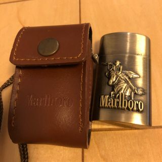 ジッポー(ZIPPO)のzippo Marlboro オイルライター(タバコグッズ)