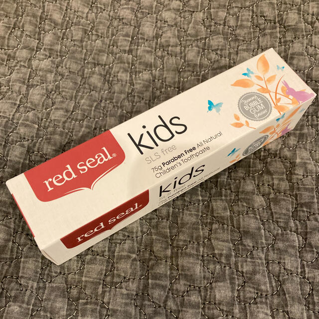 コストコ(コストコ)のred seal natural kid's toothpaste 子供歯磨き粉 コスメ/美容のオーラルケア(歯磨き粉)の商品写真