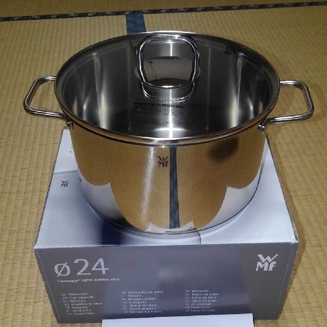 WMF(ヴェーエムエフ)の新品未使用！WMF　ハイキャセロール(両手鍋)24センチ インテリア/住まい/日用品のキッチン/食器(鍋/フライパン)の商品写真