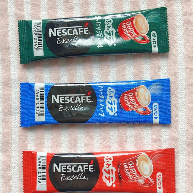 Nestle(ネスレ)のネスカフェ　エクセラ　スティックコーヒー　１２本 食品/飲料/酒の飲料(コーヒー)の商品写真