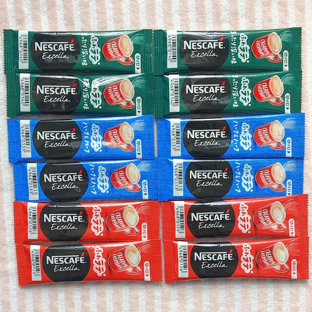 Nestle(ネスレ)のネスカフェ　エクセラ　スティックコーヒー　１２本 食品/飲料/酒の飲料(コーヒー)の商品写真