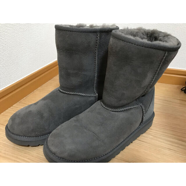 UGG(アグ)のUGG ムートンブーツ　5251Y レディースの靴/シューズ(ブーツ)の商品写真