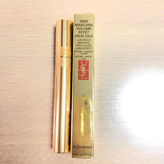 イヴサンローランボーテ(Yves Saint Laurent Beaute)の新品未使用箱入り！サンローラン　マスカラヴォリュームエフォシル1番　ブラック(マスカラ)