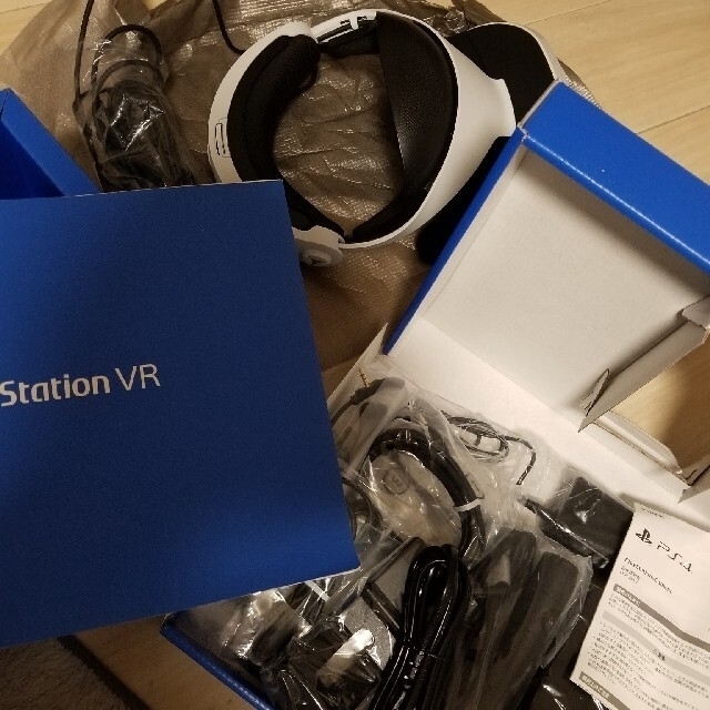 PlayStation VR(プレイステーションヴィーアール)のプレステ4  VR エンタメ/ホビーのゲームソフト/ゲーム機本体(家庭用ゲーム機本体)の商品写真