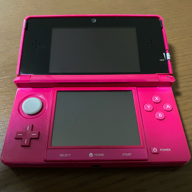 ニンテンドー3DS(ニンテンドー3DS)の任天堂3DS グロスピンク エンタメ/ホビーのゲームソフト/ゲーム機本体(家庭用ゲーム機本体)の商品写真