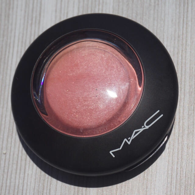 MAC(マック)のミネラライズ ブラッシュ / ディンティ コスメ/美容のベースメイク/化粧品(チーク)の商品写真