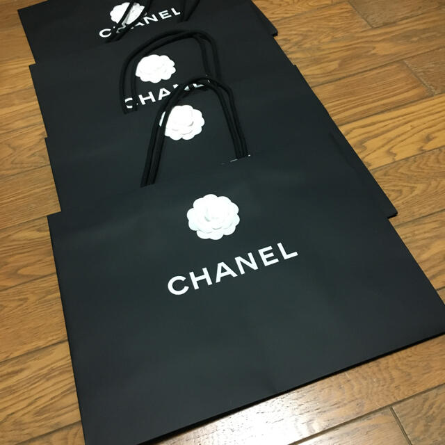 CHANEL - CHANEL シャネル 紙袋の通販 by CHANEL、nina mew｜シャネルならラクマ
