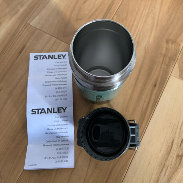 Stanley(スタンレー)のSTANLEY ステンレス製携帯用魔法瓶 インテリア/住まい/日用品のキッチン/食器(タンブラー)の商品写真