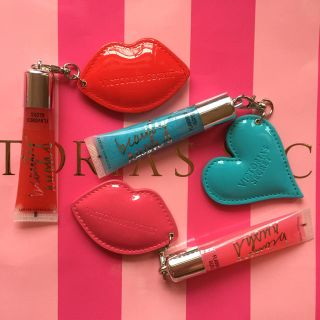 ヴィクトリアズシークレット(Victoria's Secret)のJ’s 様 専用 Victoria's Secret pink&red 合計2つ(リップグロス)