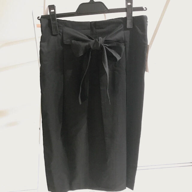 SCOT CLUB(スコットクラブ)の新品未使用タグ付き☆スコットクラブ  ブラックリボン付きスカート レディースのスカート(ひざ丈スカート)の商品写真