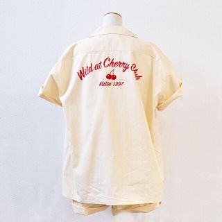 ケイティー(Katie)の23日まで格安　Katie 新品 CHERRY CLUB ワークシャツ クリーム(シャツ/ブラウス(半袖/袖なし))