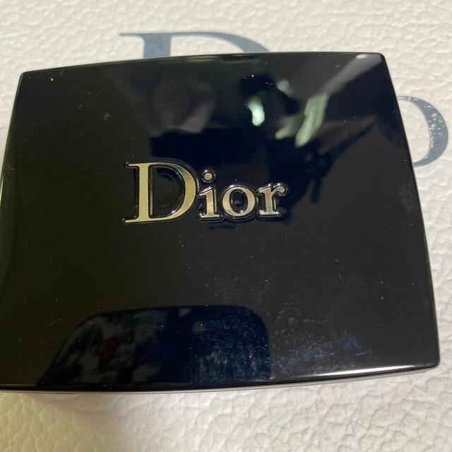 Dior(ディオール)の【AMI様専用】ディオール　サンククルール　817 コスメ/美容のベースメイク/化粧品(アイシャドウ)の商品写真