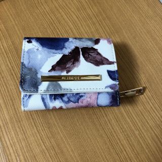 ✿ 花柄✿ 三つ折りミニ財布(財布)