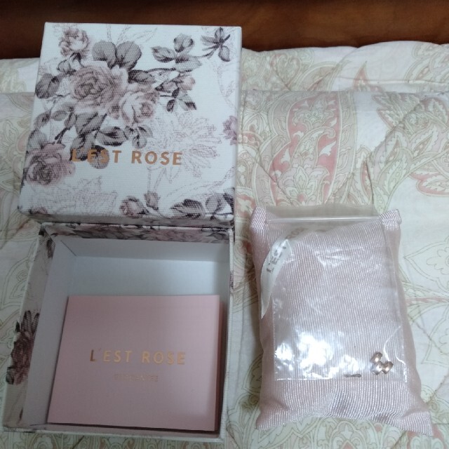 L'EST ROSE(レストローズ)のL'EST ROSE ブレスレットウォッチ　腕時計 レディースのファッション小物(腕時計)の商品写真