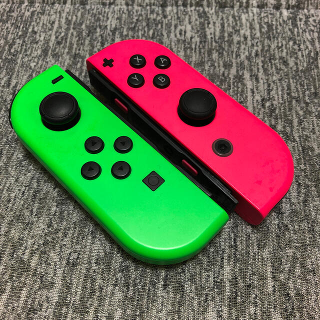 Nintendo Switch(ニンテンドースイッチ)のNintendo Switch Joy-Con ネオングリーン　ネオンピンク エンタメ/ホビーのゲームソフト/ゲーム機本体(その他)の商品写真