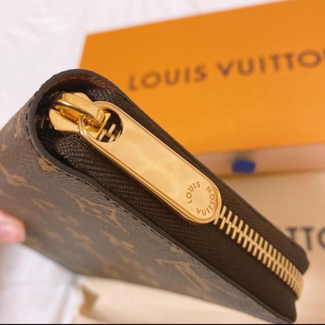 LOUIS VUITTON(ルイヴィトン)の【7%OFFクーポン期間限定値下げ！9日まで】ルイヴィトン ジッピー・ウォレット レディースのファッション小物(財布)の商品写真