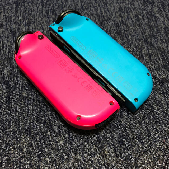 任天堂(ニンテンドウ)のNintendo Switch Joy-Con ネオンブルー　ネオンピンク エンタメ/ホビーのゲームソフト/ゲーム機本体(その他)の商品写真