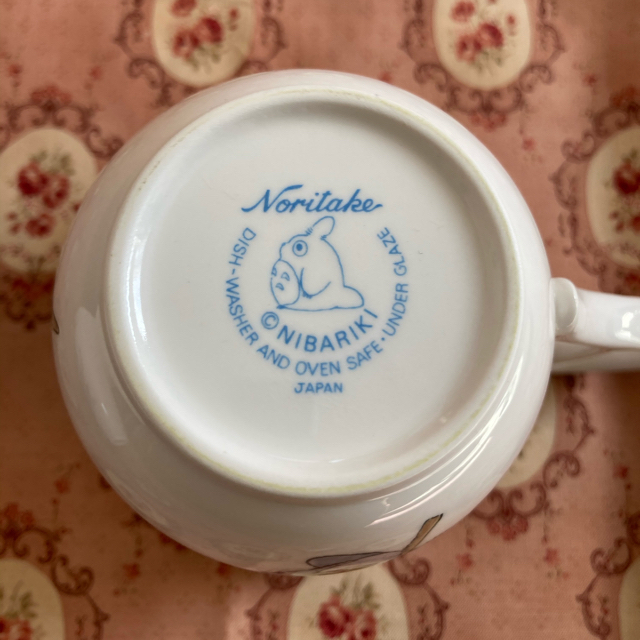 Noritake(ノリタケ)のノリタケ　トトロのマグカップ(ボーンチャイナ)2個 インテリア/住まい/日用品のキッチン/食器(食器)の商品写真