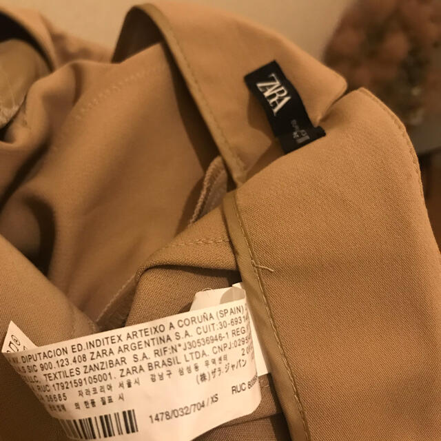 ZARA(ザラ)のザラ  ♡ ハイウエストパンツ　XS レディースのパンツ(クロップドパンツ)の商品写真