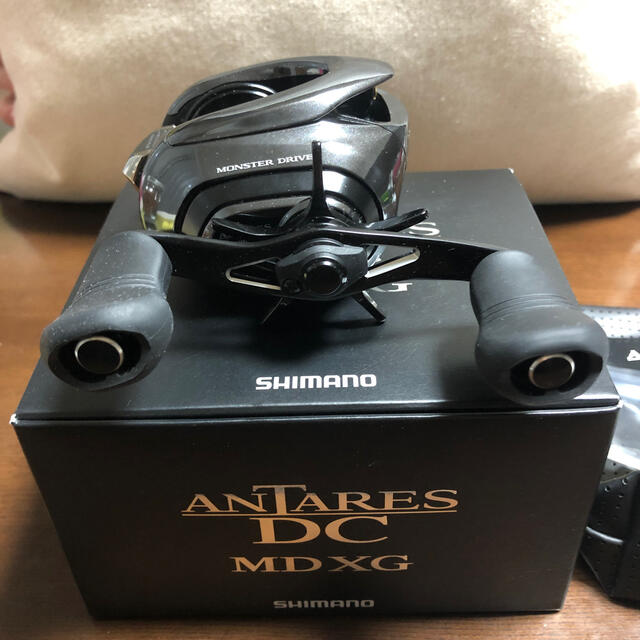 SHIMANO(シマノ)の二トン様専用　アンタレス　DC MD XG 右ハンドル　シマノ　ANTARES  スポーツ/アウトドアのフィッシング(リール)の商品写真