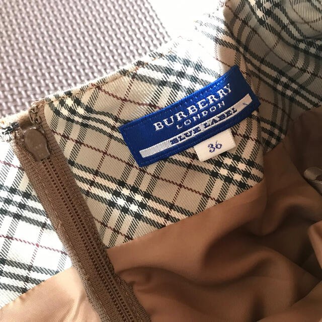 BURBERRY BLUE LABEL(バーバリーブルーレーベル)のバーバリー ブルーレーベル リボンベルト付フレアスカート レディースのスカート(ひざ丈スカート)の商品写真