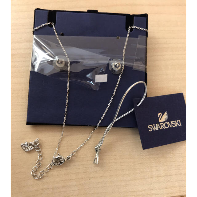 SWAROVSKI(スワロフスキー)のみっちゃん専用　スワロフスキー　ネックレス　ピアス レディースのアクセサリー(ネックレス)の商品写真