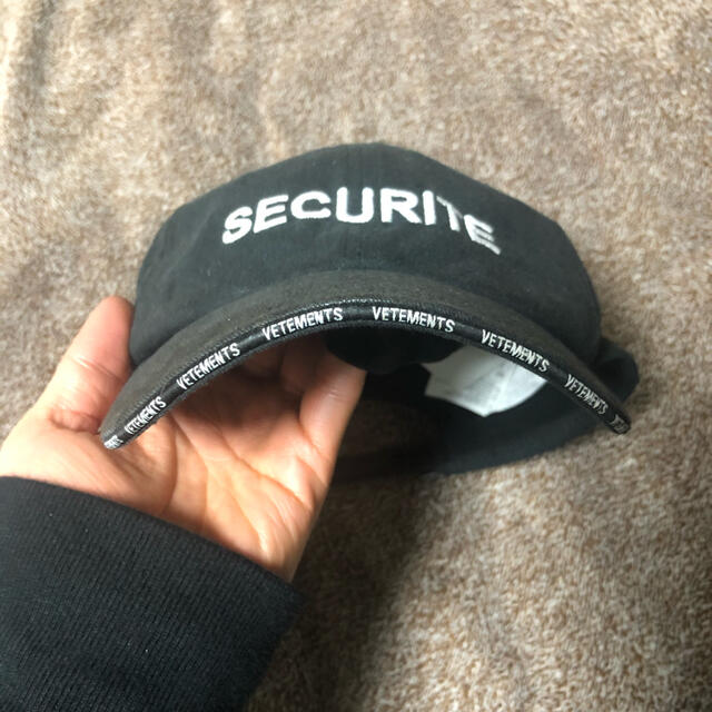 最終値下げ！vetements security cap