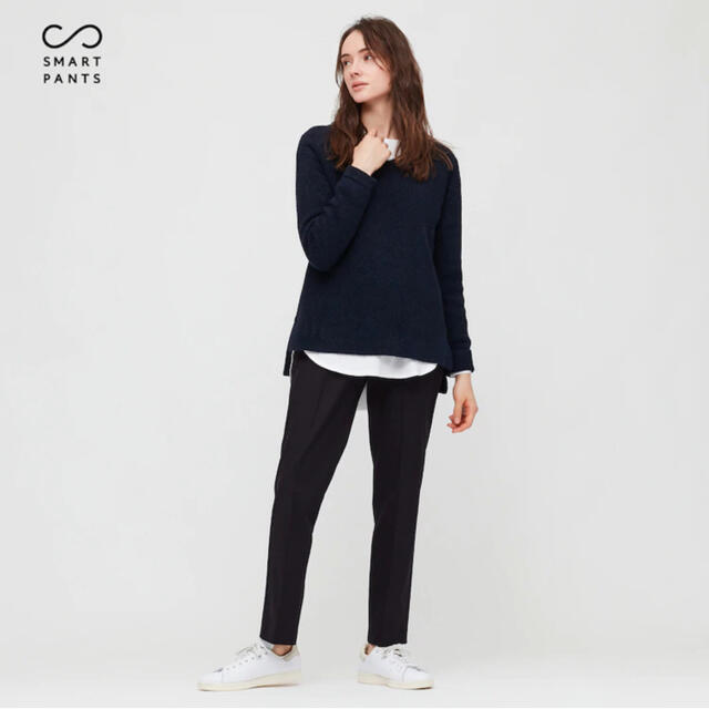 UNIQLO(ユニクロ)の【AAA様専用】 UNIQLO ヒートテックスマートスリムストレートパンツ 紺 レディースのパンツ(クロップドパンツ)の商品写真