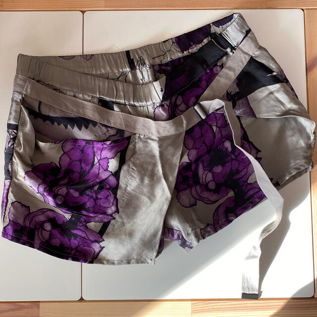 DIESEL - 中古 DIESEL black gold シルク100% ショートパンツの通販 by