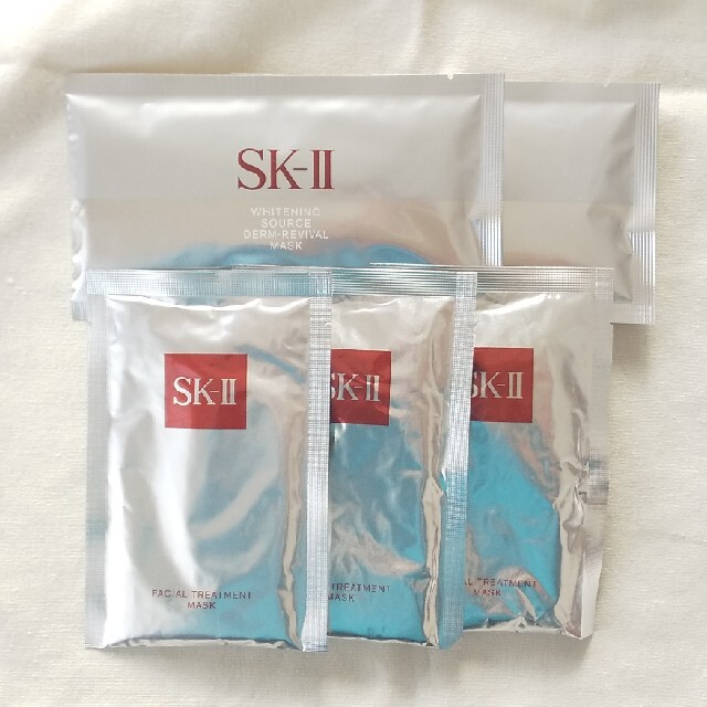 SK-II(エスケーツー)のSK-II ホワイトニングソースダームリバイバルマスク×2枚、F・Tマスク×3枚 コスメ/美容のスキンケア/基礎化粧品(パック/フェイスマスク)の商品写真