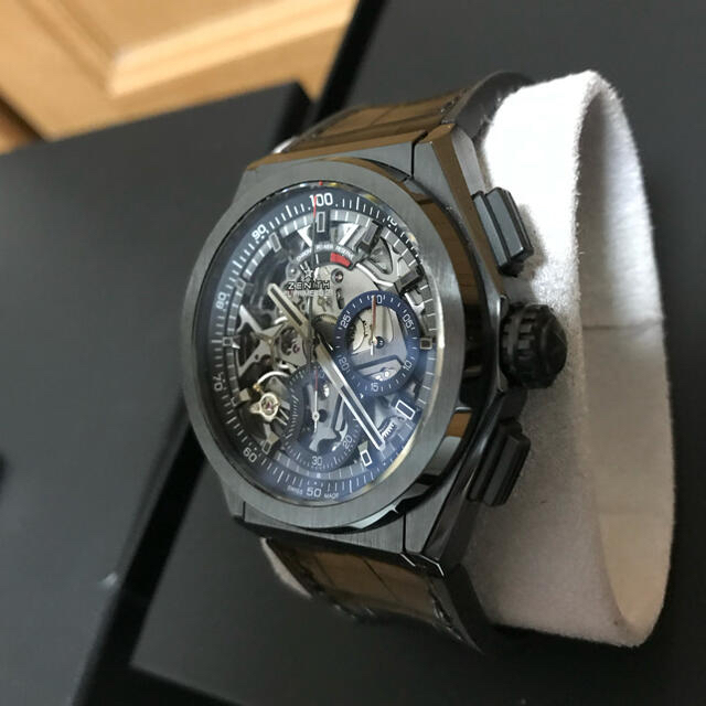 ZENITH(ゼニス)のえるふぃ様専用　ゼニス　ZENITH エルプリメロ 21  ブラックセラミック メンズの時計(腕時計(アナログ))の商品写真