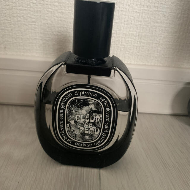 diptyque(ディプティック)のdiptyque 香水　fleur de peau コスメ/美容の香水(香水(女性用))の商品写真