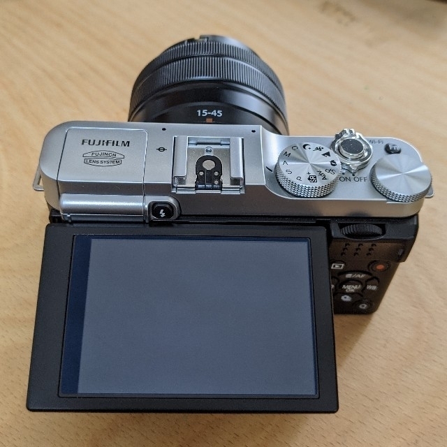 富士フイルム(フジフイルム)のFUJIFILM X-A2 & XC15-45mmF3.5-5.6 OIS PZ スマホ/家電/カメラのカメラ(ミラーレス一眼)の商品写真
