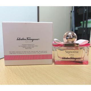 サルヴァトーレフェラガモ(Salvatore Ferragamo)のフェラガモ　Signorina in fiore 30ml(香水(女性用))