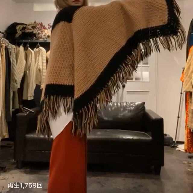 Ameri VINTAGE(アメリヴィンテージ)のLISE VINTAGE fringe poncho レディースのジャケット/アウター(ポンチョ)の商品写真