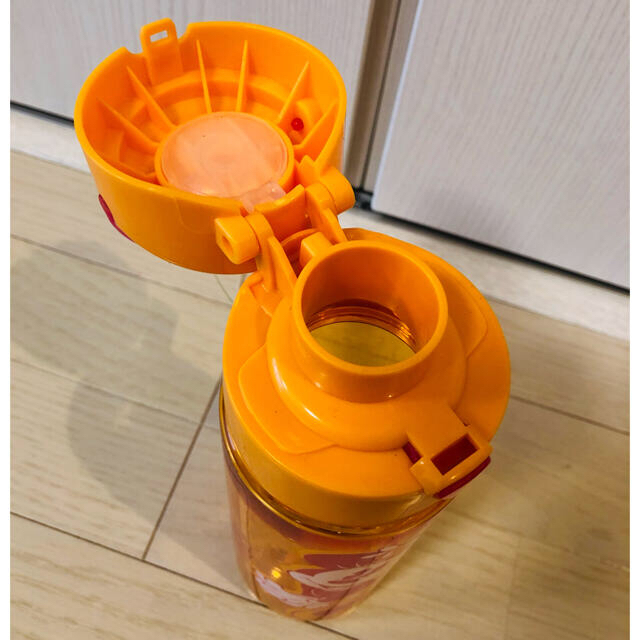 Disney(ディズニー)のディズニー　プラスチック　水筒 キッズ/ベビー/マタニティの授乳/お食事用品(水筒)の商品写真