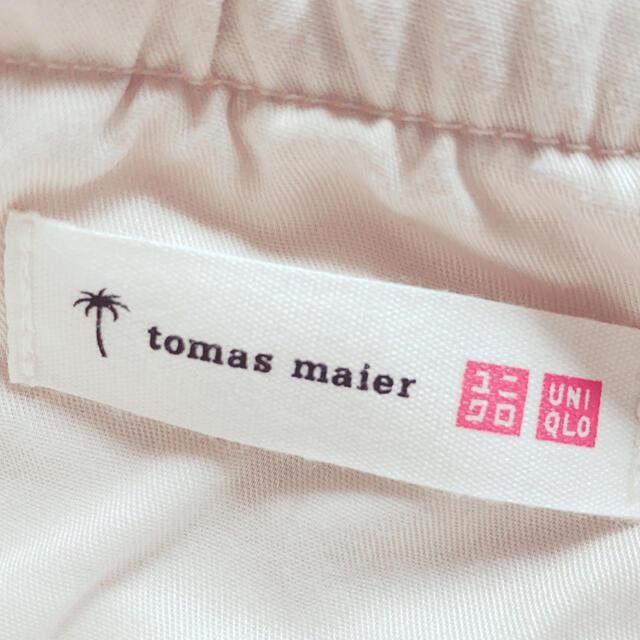 UNIQLO(ユニクロ)のUNIQLO tomas maier ホワイトハーフパンツ メンズのパンツ(ショートパンツ)の商品写真