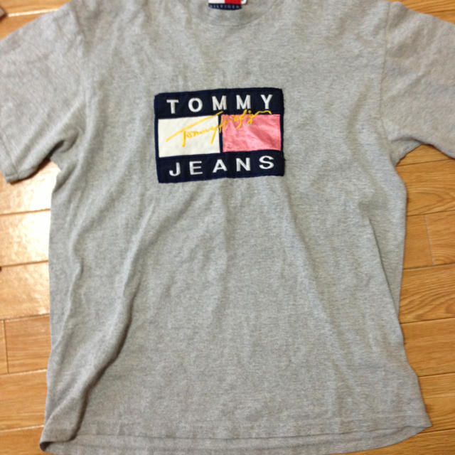 TOMMY HILFIGER(トミーヒルフィガー)のトミーの服 レディースのトップス(Tシャツ(半袖/袖なし))の商品写真